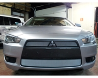 Решетка на радиатор на автомобиль Mitsubishi Лансер Икс 2007-2011 (2 шт.) chrome. ZR.MIT.LAN.07-11.c