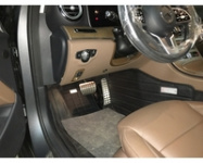 Mercedes Benz E200 2020 г.в. Установили бесштыревой замок педали тормоза от производителя Block Lock, защитные сетки радиатора в бампер.