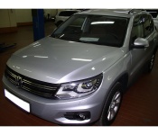 VW TIGUAN пошив салона Итальянской кожей, цвет красный.
