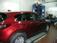 Mazda CX5 установка замка АКПП. Установка дефлекторов окон EGR