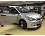 Hyundai Solaris. Установка штатного блокиратора АКПП и датчиков парковки.