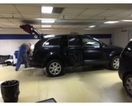 Audi Q7 2014 г.в. Установка оригинального фаркопа и подключение блока электрики. Запчасти клиента.