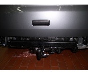 Работы по монтажу съемного фаркопа ARAGON E6706DS на автомобиль VW MULTIVAN