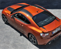 Наклейки на капот и крышу для Toyota GT-86. Цвет черный или серебристый.