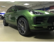 Porsche Macan 2019 г.в. Установили защитные сетки радиатора. Затраченное время 7 часов.