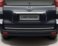 Накладка на заднюю дверь (хром) для автомобиля LC Prado 150 2009-/2013-. Оригинал Toyota. PZ415-J0490-ZB