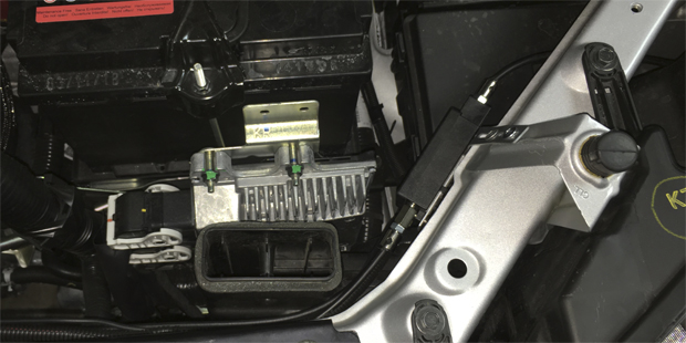 avtomobil-nissan-xtrail-2019g-v-klient-zakazal-mekhanicheskiy-blokirator-kapota-i-blokirator-akpp-po_620-5.JPG