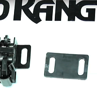 Замок боковой заднего стекла кунга Road Ranger RH03 VW AMAROK (кунг с замком кнопкой)