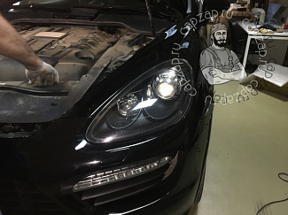 Замок- блокиратор фар головного света Porsche Cayenne 2010 - 2014 г.в.